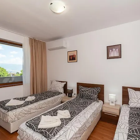 Belvedere 2bedroom Private דירה